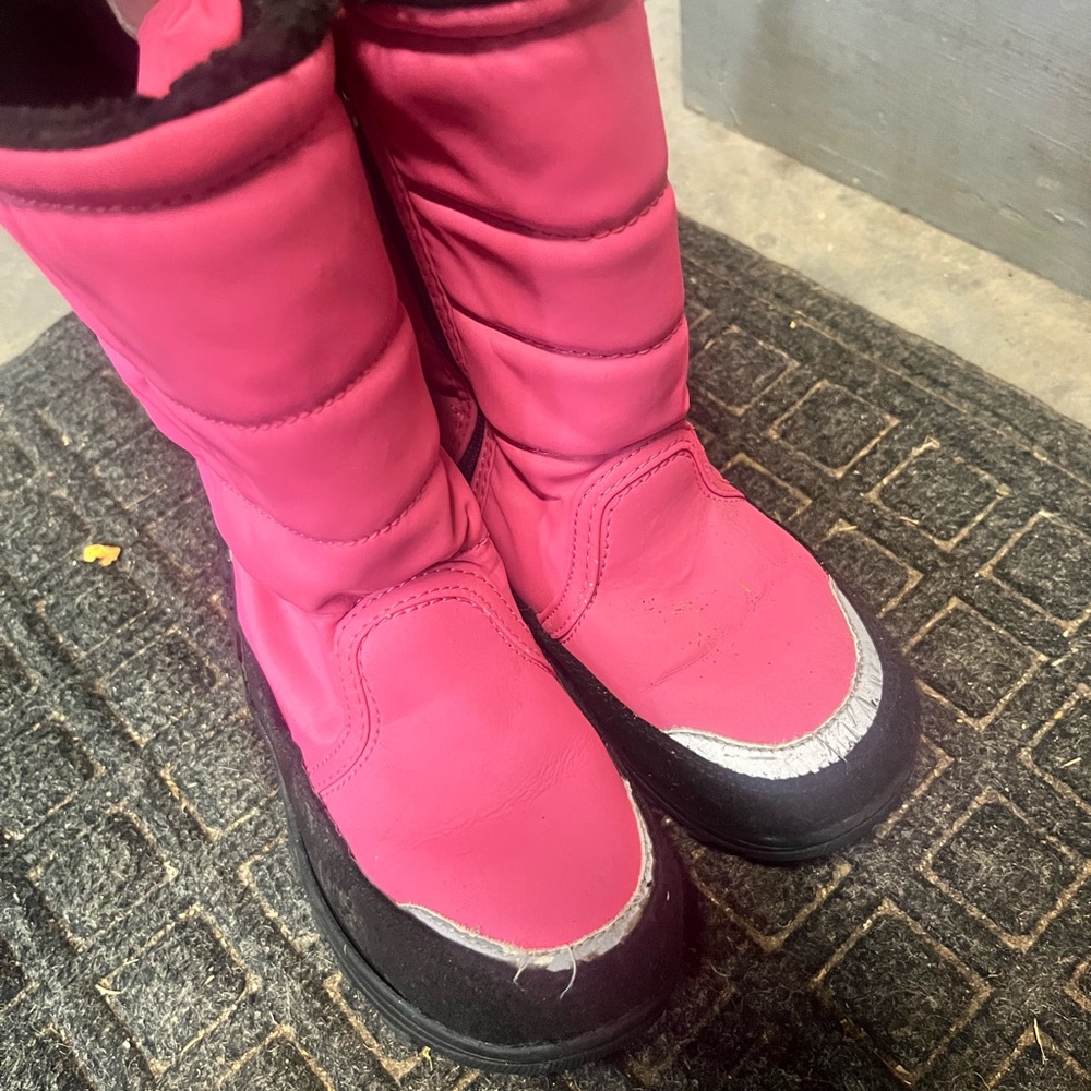 Girls snow boots